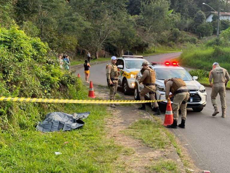 Homem Morto A Tiros Ap S Briga Em Bar