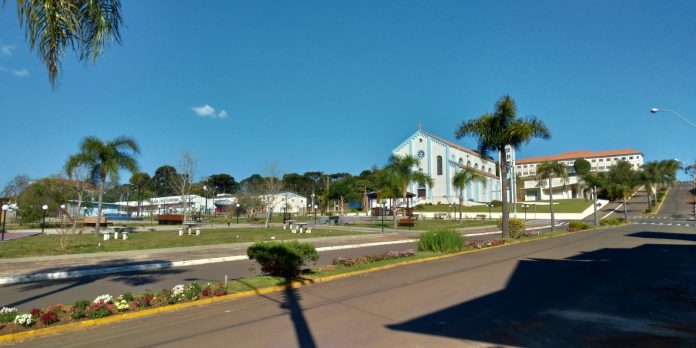 O município de Iomerê fica localizado no Meio-Oeste catarinense