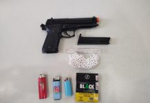 Policia Militar apreende aluno com simulacro de arma em Caçador