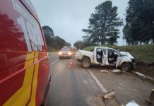 Quatro veículos se envolvem em acidente na BR-116 sentido São Cristóvão do Sul