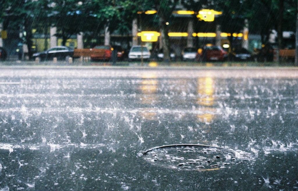 Previsão do Tempo: Santa Catarina começa a semana com chuva fraca