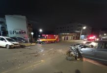 Bombeiros atendem colisão entre dois veículos em Curitibanos