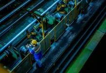 Indústria estadual registra terceiro maior crescimento