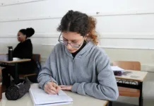 Estudantes podem se inscrever em plano de estudos intensivo gratuito para o Enem