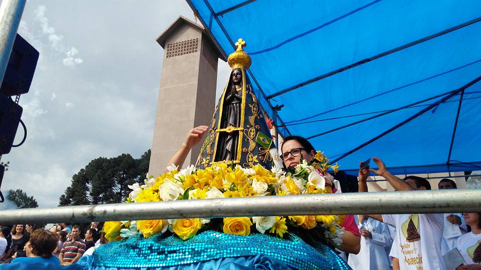 Brechó Beneficente da Aparecida acontece neste sábado e domingo em Videira