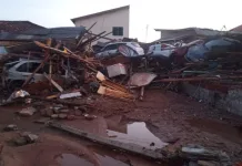 Reservatório de água da Casan rompe e causa destruição em Florianópolis