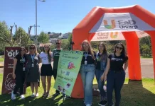 Acadêmicos da UNIARP participam da campanha “De Olho nos Olhinhos”