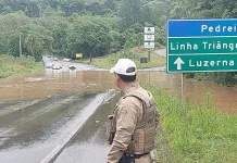 Alagamento interdita a SC-453 em Ibicaré