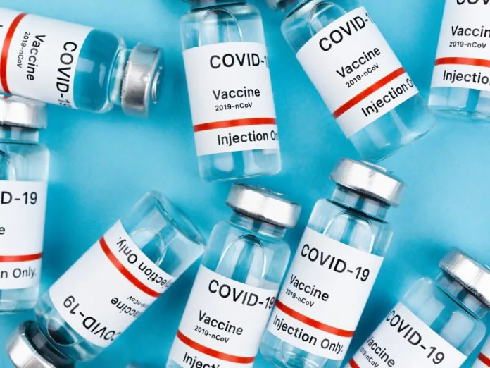 Brasil perde R$ 1,2 bilhão com vacinas de Covid-19 vencidas