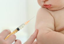 Vacina contra poliomielite deixa de ser gotinha e passa a ser injetável
