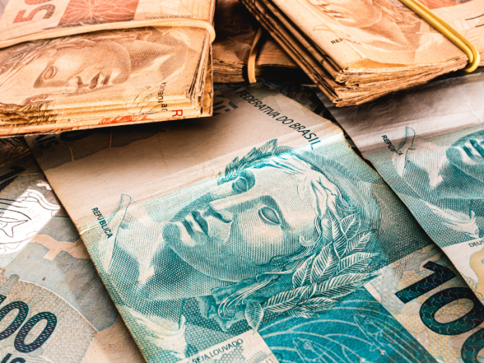 Valores a receber: brasileiros ainda não sacaram R$ 7,41 bi