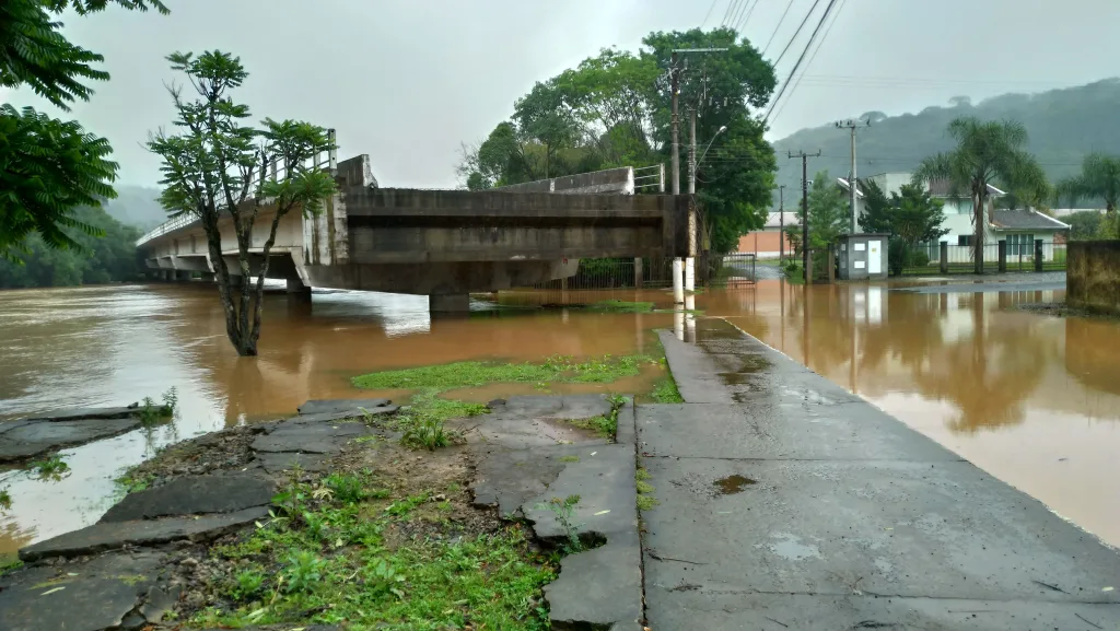Nível do Rio do Peixe começa a baixar
