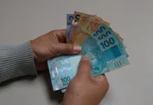 Receita paga restituições de lote residual do Imposto de Renda