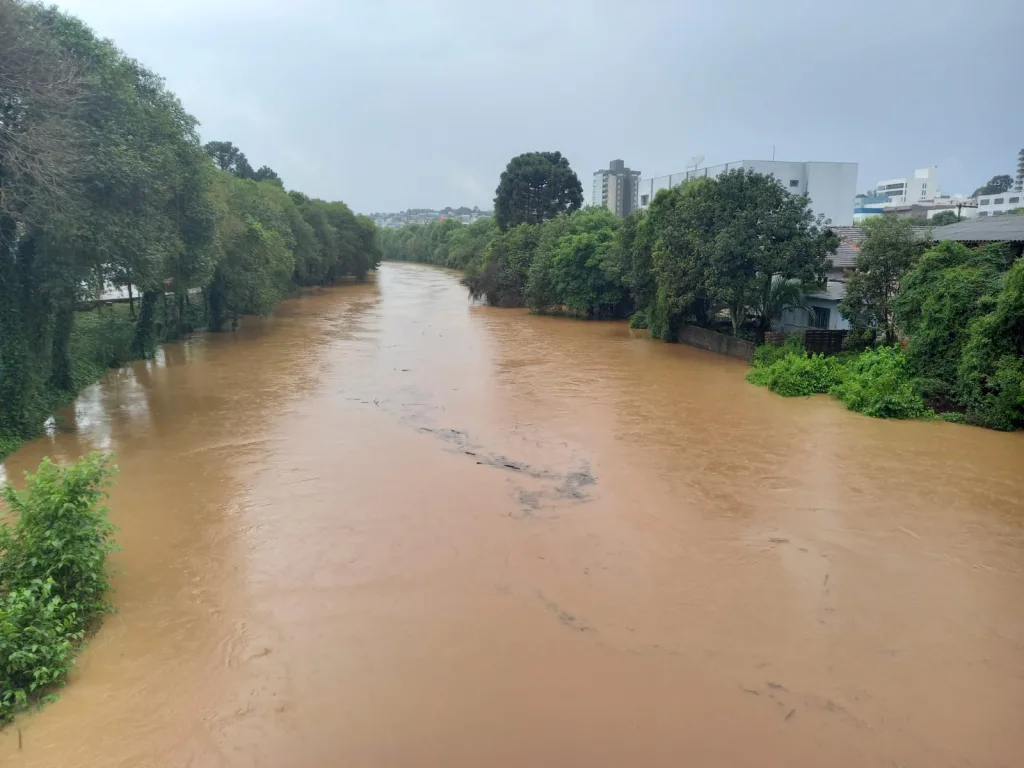 Rio do Peixe entra em nível de alerta