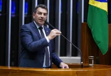 Cobalchini apresenta projeto abordando licença maternidade