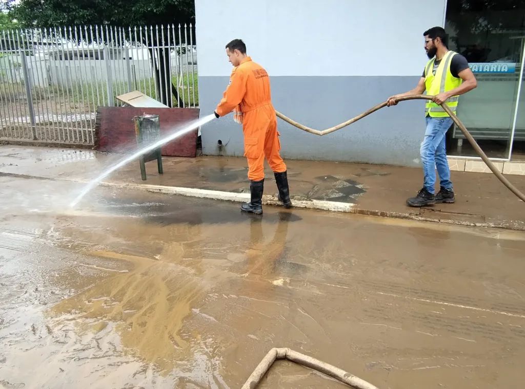 Força-tarefa promove limpezas em Caçador após os alagamentos