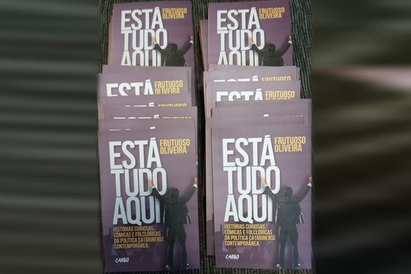 Jornalista Frutuoso Oliveira lança livro de causos da política 
