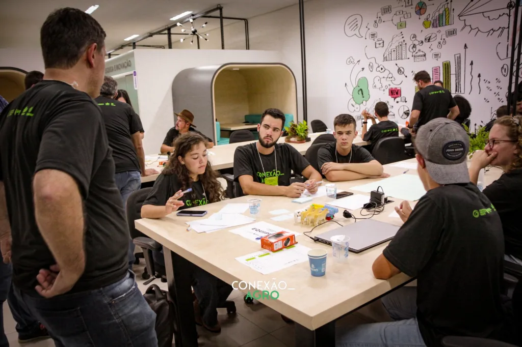 Conexão Agro: jovens participam de encontro imersivo de inovação no meio rural