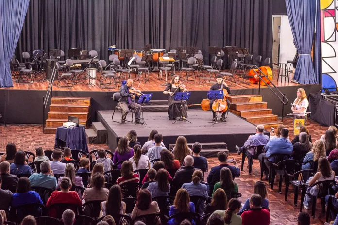 Concerto da Camerata Videira abre a Semana Cultural da Escola Municipal de Artes