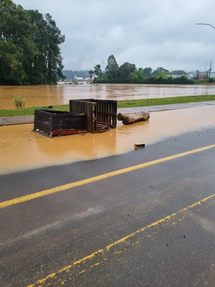 Fraiburgo sofre com inundações nesta sexta-feira