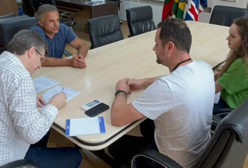 Prefeitura de Caçador promove melhorias na quadra da Escola Alcides Tombini