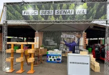 FIESC e Sindicatos da Madeira divulgam o TEM na ExpoSul Florestal