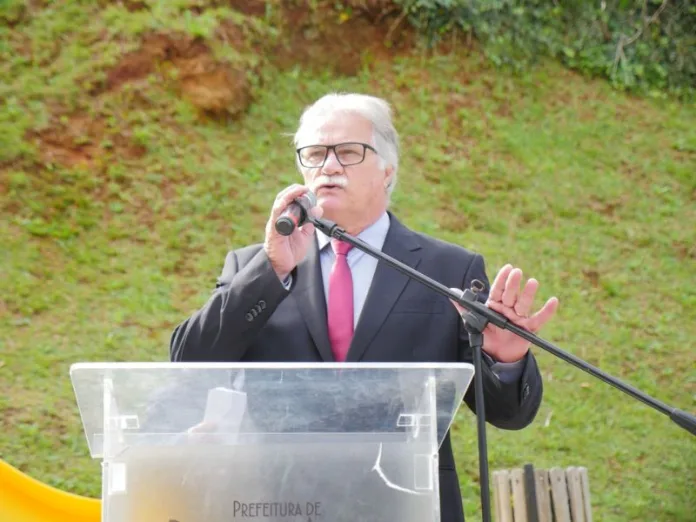 Munaretto afirma que obediência ao MDB definirá candidatura