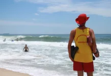 SC inicia temporada de verão com 29 resgates e quatro mortes