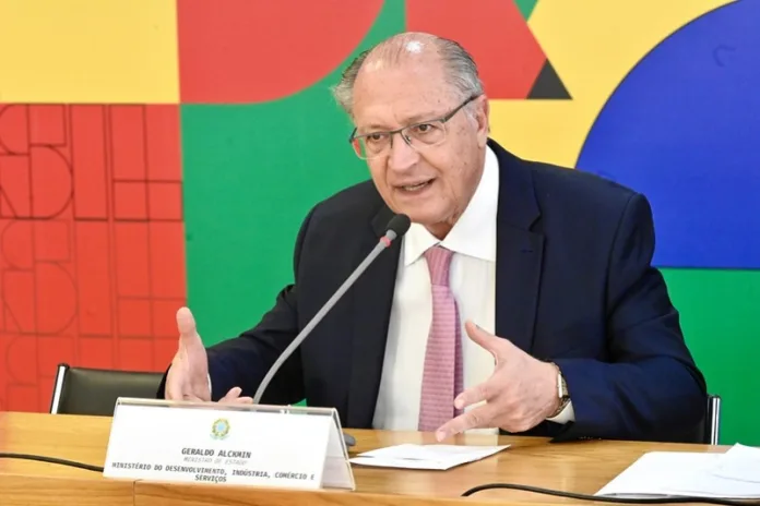 Alckmin reúne-se com industriais catarinenses nesta sexta (26)
