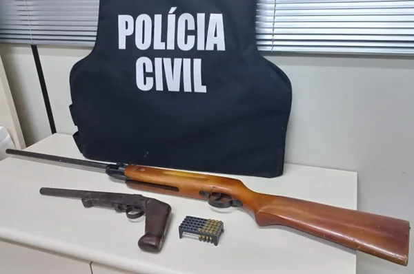 Dpcami de Videira tira de circulação duas armas de fogo