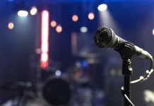 Fã de sertanejos será reembolsada por ausência dos ídolos em show