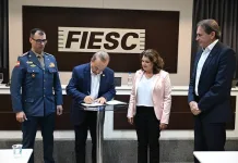 Governador assina decreto que simplifica atividade de segurança contra incêndios