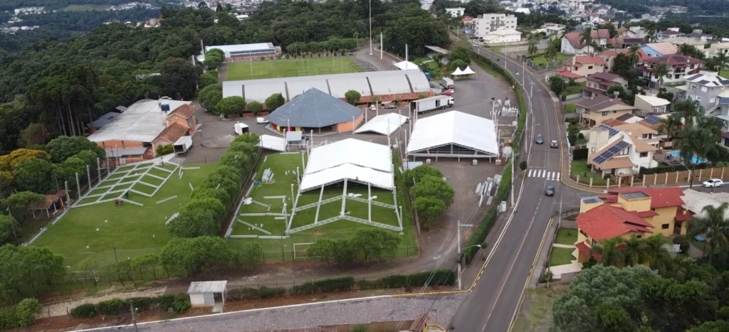 Estruturas da ExpoVideira 2024 começam a ser montadas