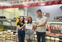 Estabelecimento recebe o certificado de Inspeção Municipal em Caçador