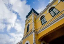 Todas as peixarias do Mercado Público de Florianópolis são interditadas