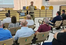 Palestra da Polícia Militar aborda ordem pública durante reunião da Amarp