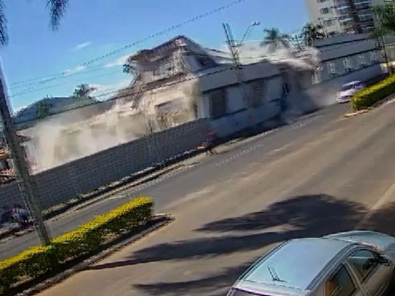 Vídeo mostra exato momento de desabamento de prédio em União da Vitória