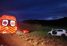 Acidente na BR-282 envolvendo dois veículos