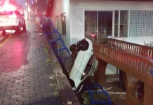 Colisão e capotamento na Rua Brasil em Videira