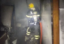 Com donos em viagem, casa pega fogo em Curitibanos