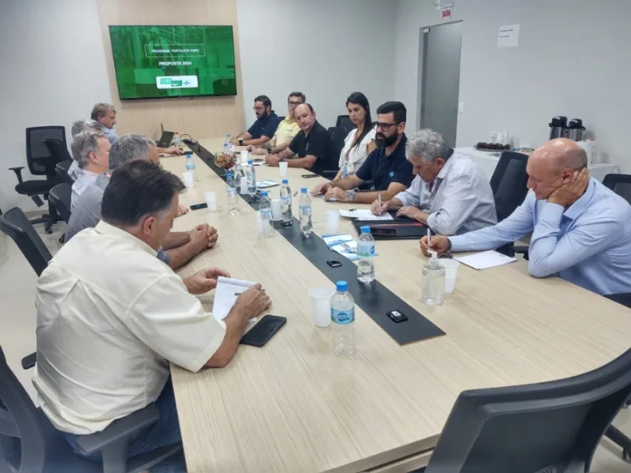 Reunião do Fortalece Agro propõe consórcio entre 48 municípios