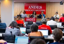 Sindicato anuncia greve de professores a partir do dia 15 de abril