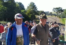 Osterwanderun integra as festividades de Páscoa em Treze Tílias