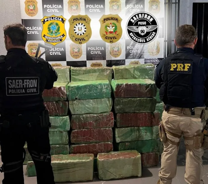 Polícia apreende 1.272 kg de maconha em duas ações conjuntas