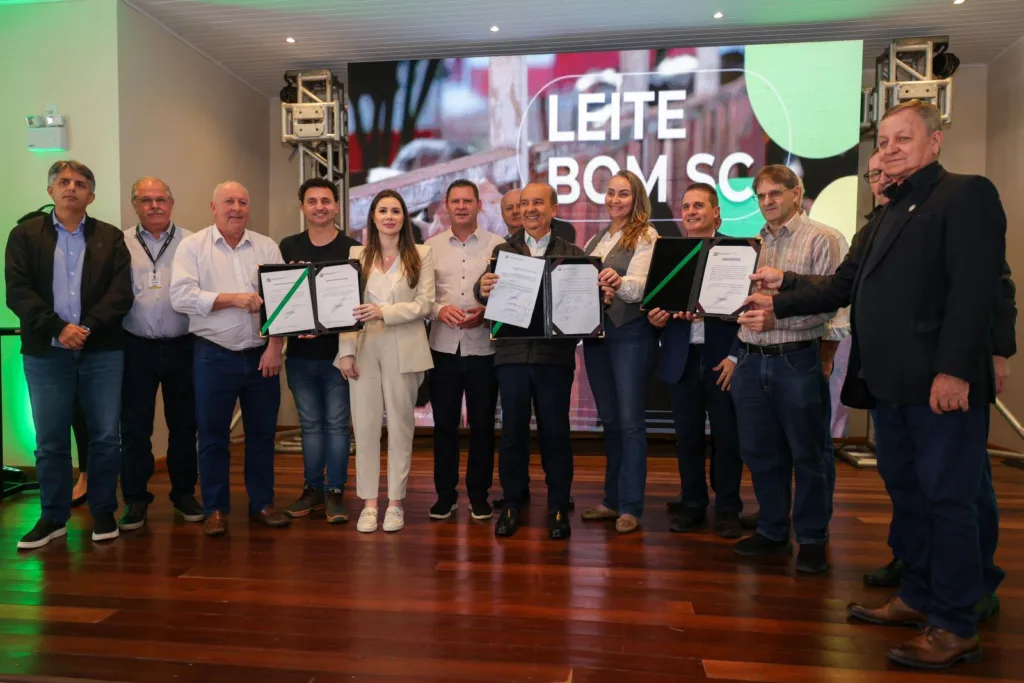 Programa Leite Bom SC é lançado para apoiar cadeia produtiva
