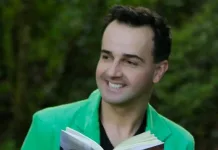 Escritor caçadorense Cris Peretti lança mais uma obra