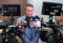 Governo espera fim da paralisação para negociar com grevistas