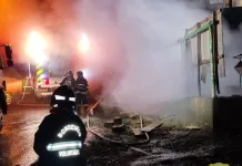 Casa pega fogo no distrito de Taquara Verde