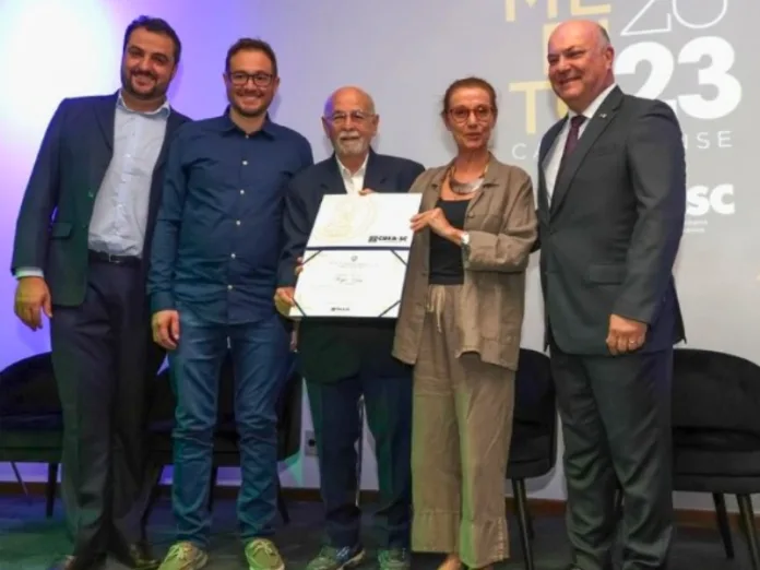 Agrônomo Roger Biau recebe Mérito Catarinense