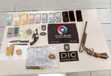 Operação policial apreende drogas, armas e dinheiro em Videira
